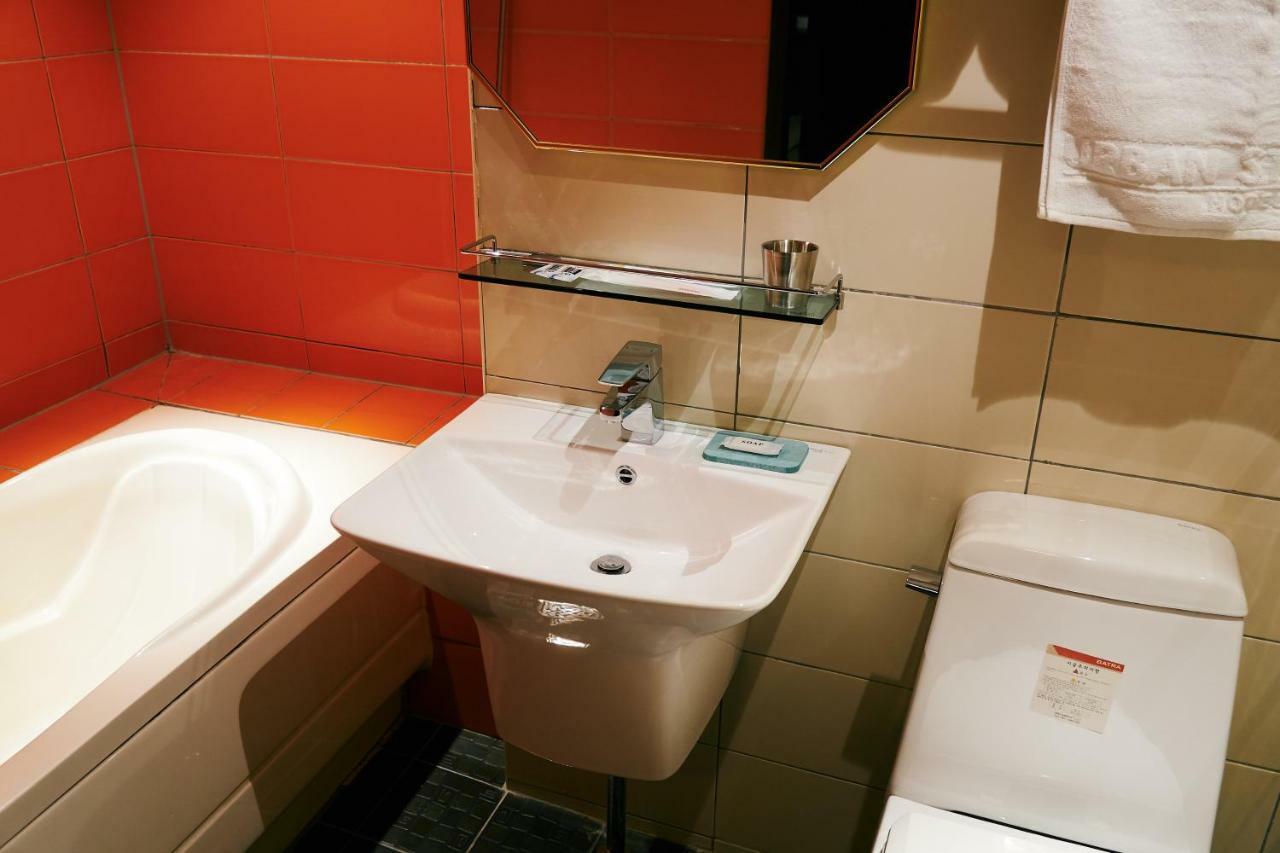 Urban Stay 103 Сеул Екстер'єр фото